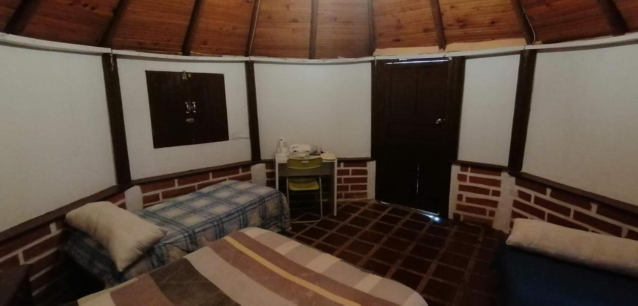 Al Bosque Hostel & Glamping ซานตาเอเลนา ภายนอก รูปภาพ
