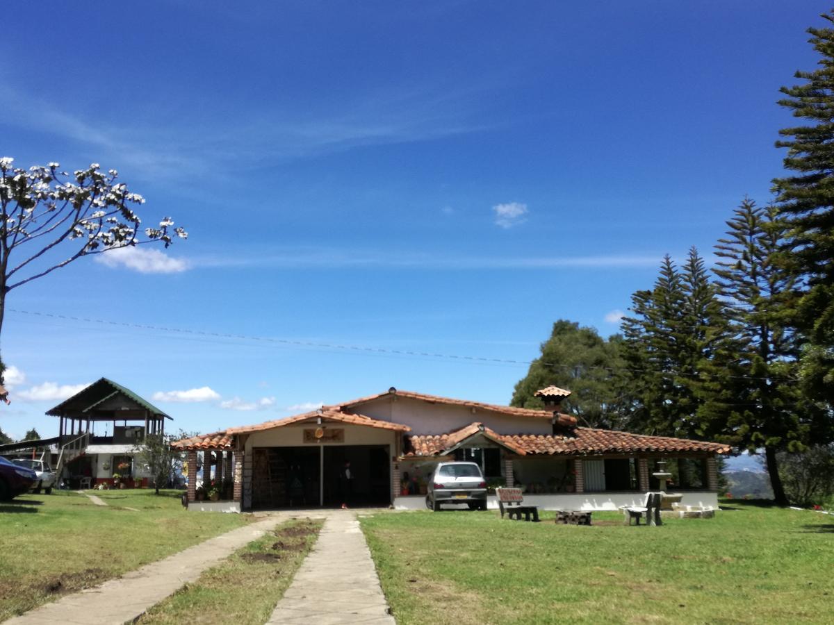 Al Bosque Hostel & Glamping ซานตาเอเลนา ภายนอก รูปภาพ
