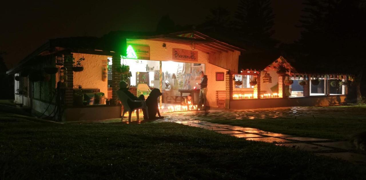 Al Bosque Hostel & Glamping ซานตาเอเลนา ภายนอก รูปภาพ